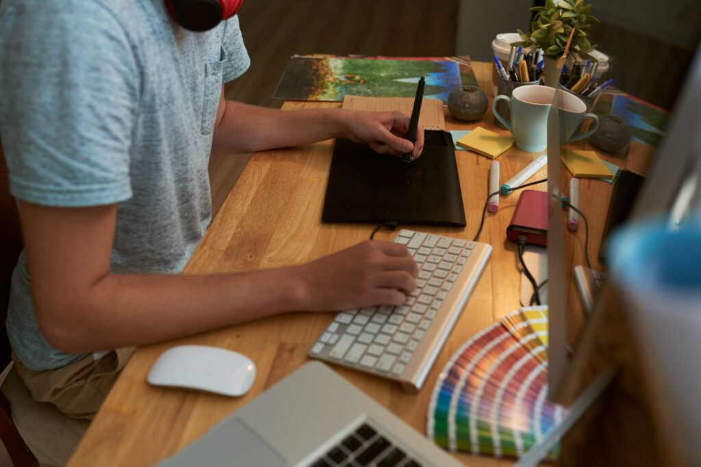 Designer fazendo product design